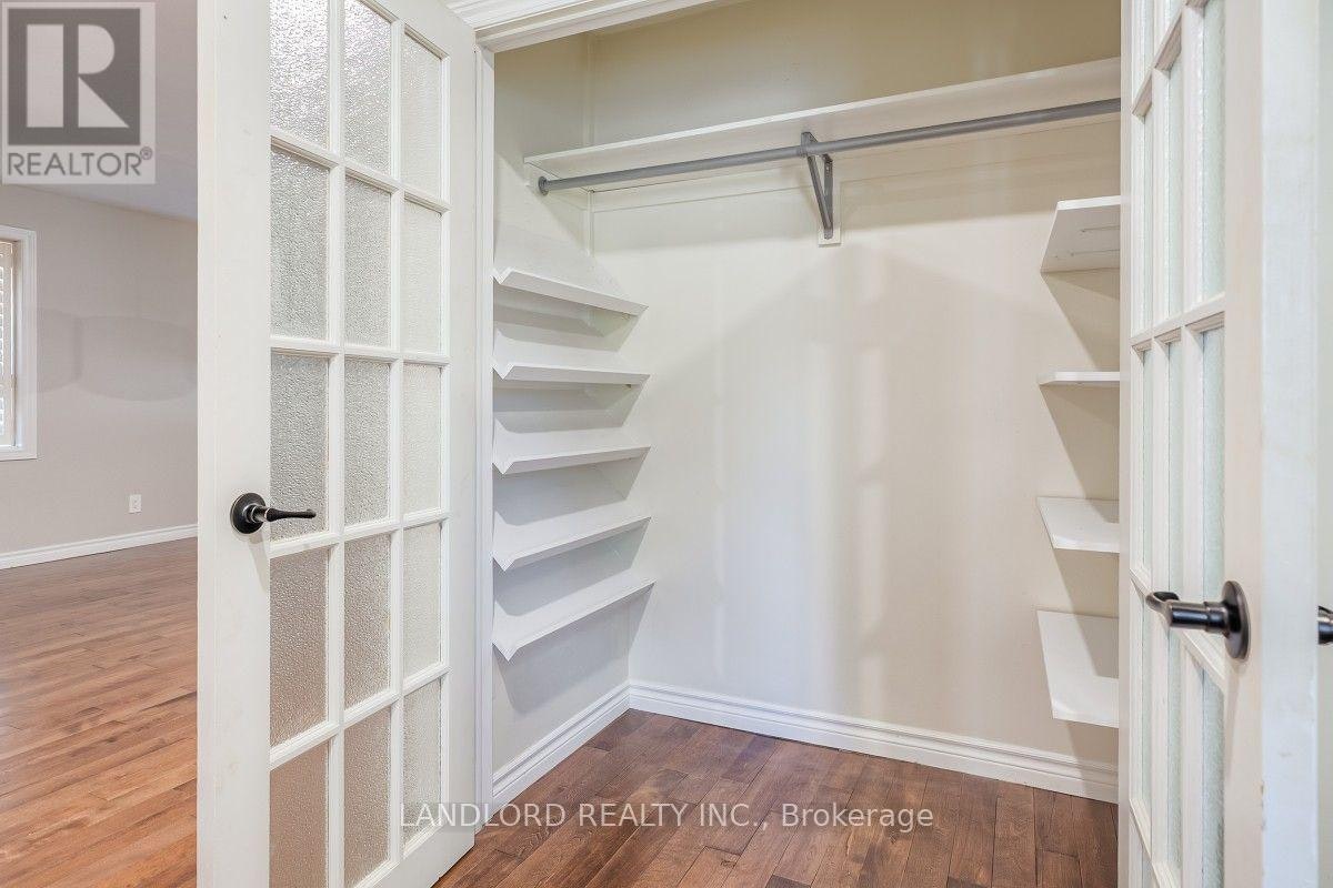 LOWER-257 Wales Crescent, Oakville, ON, L6L 3X8 - 14