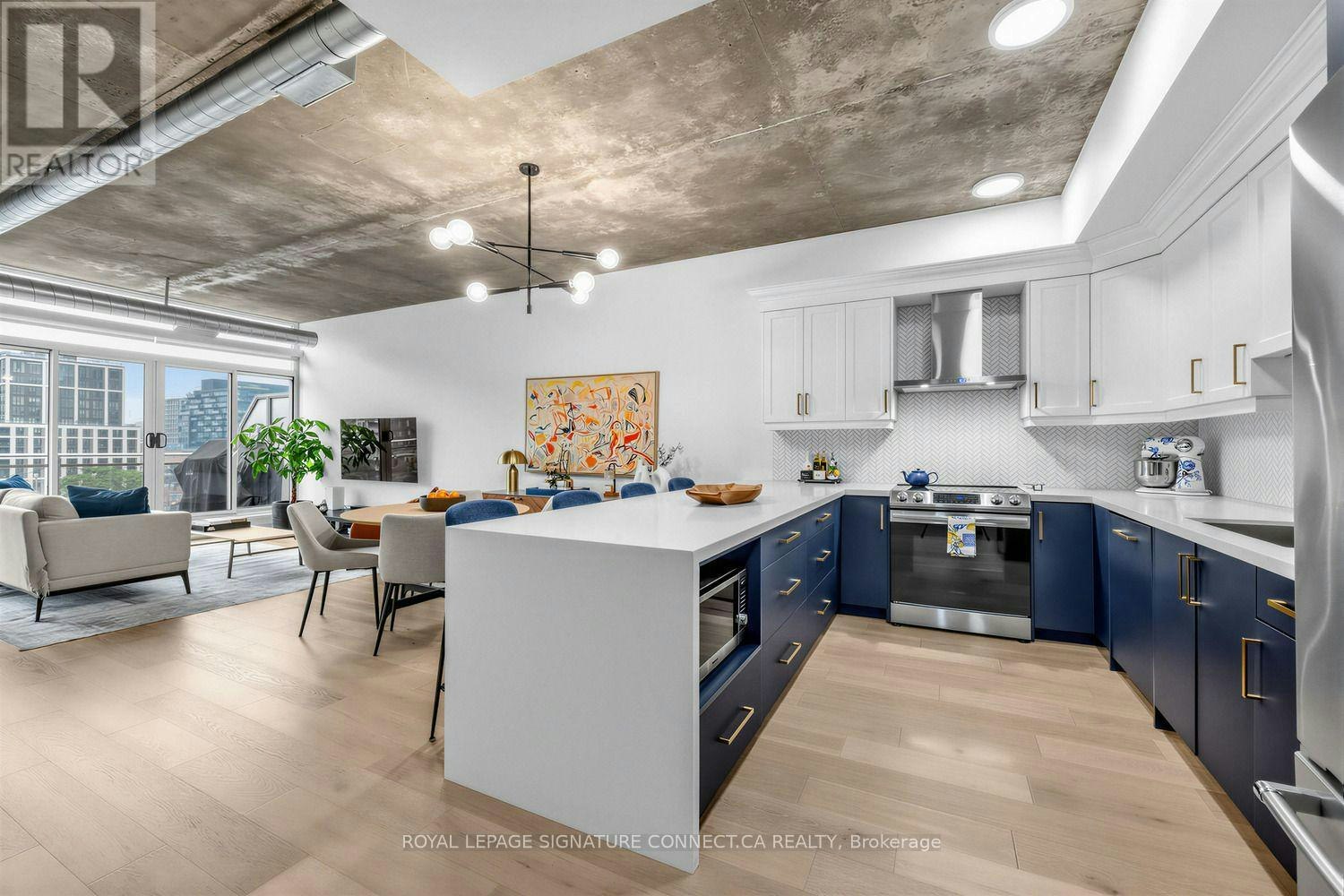 PH806-66 Portland Street, Toronto, ON, M5V 2M6