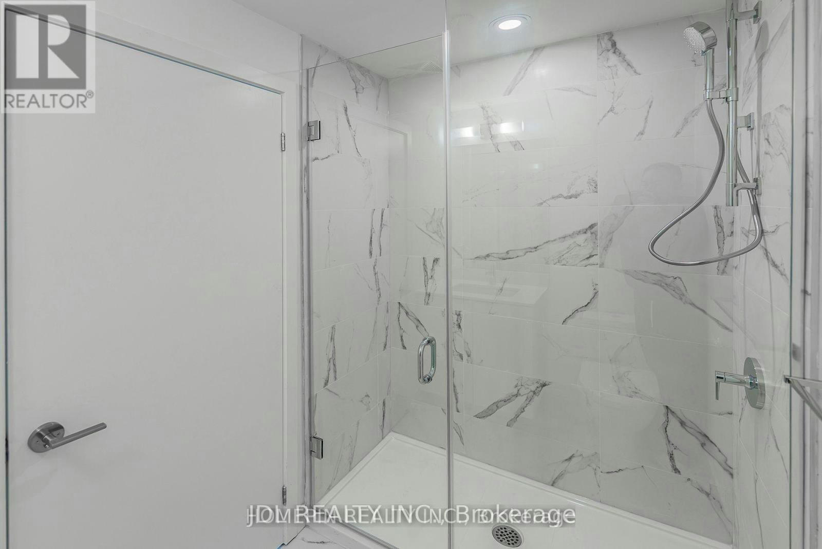 S1709-8 Olympic Garden Drive, Toronto, ON, M2M 0B9 - 11