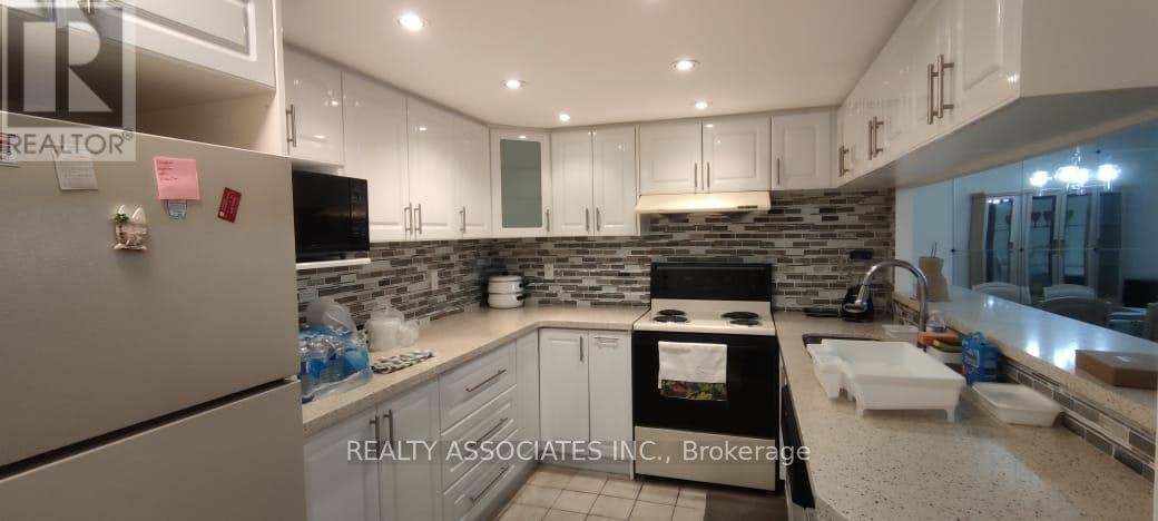 1903-330 Alton Towers Circle, Toronto, ON, M1V 5H3 - 3