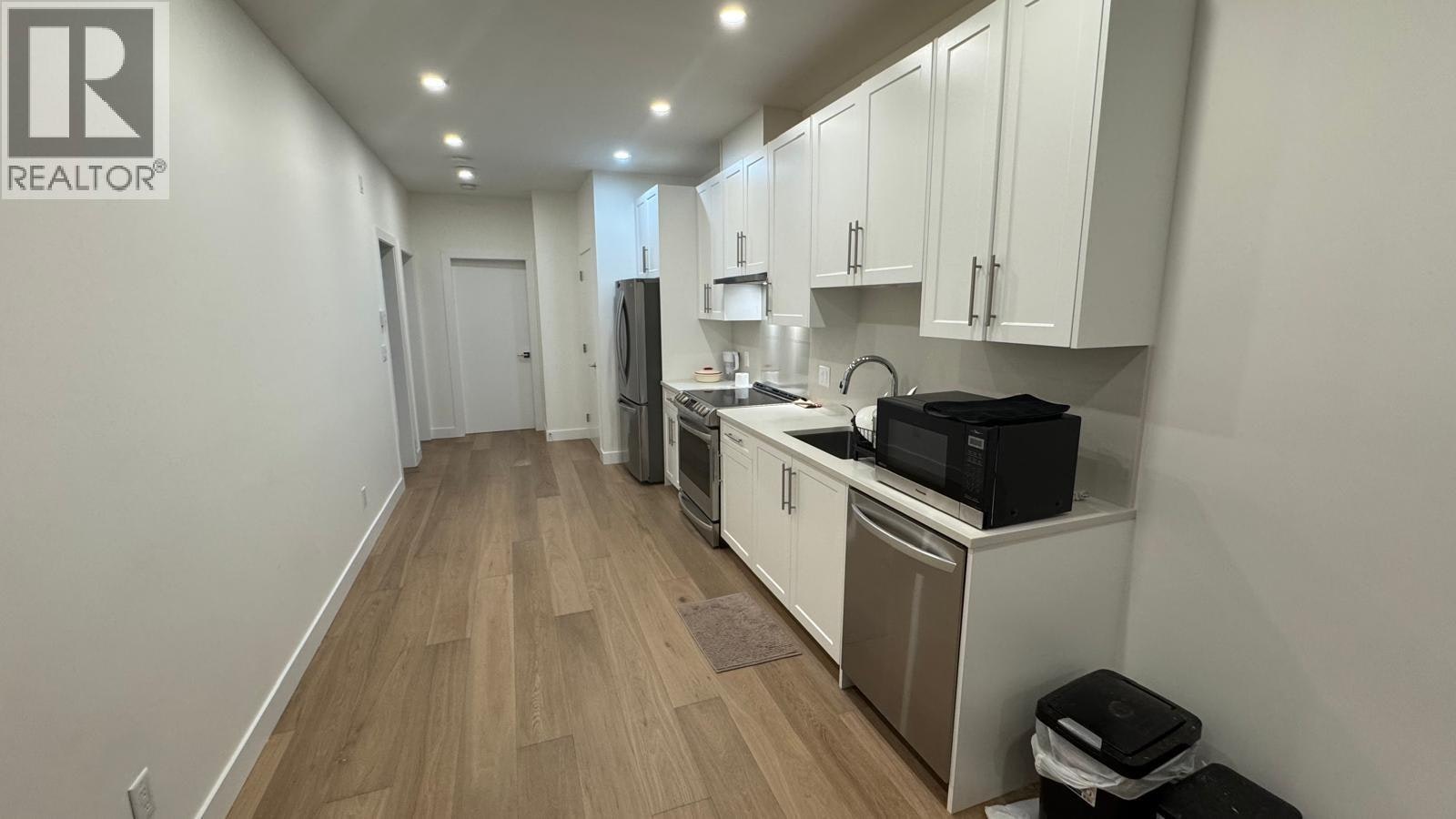 Lower Floor-463 W 14th Street, North Vancouver, BC, V7M 2Y1 - 3