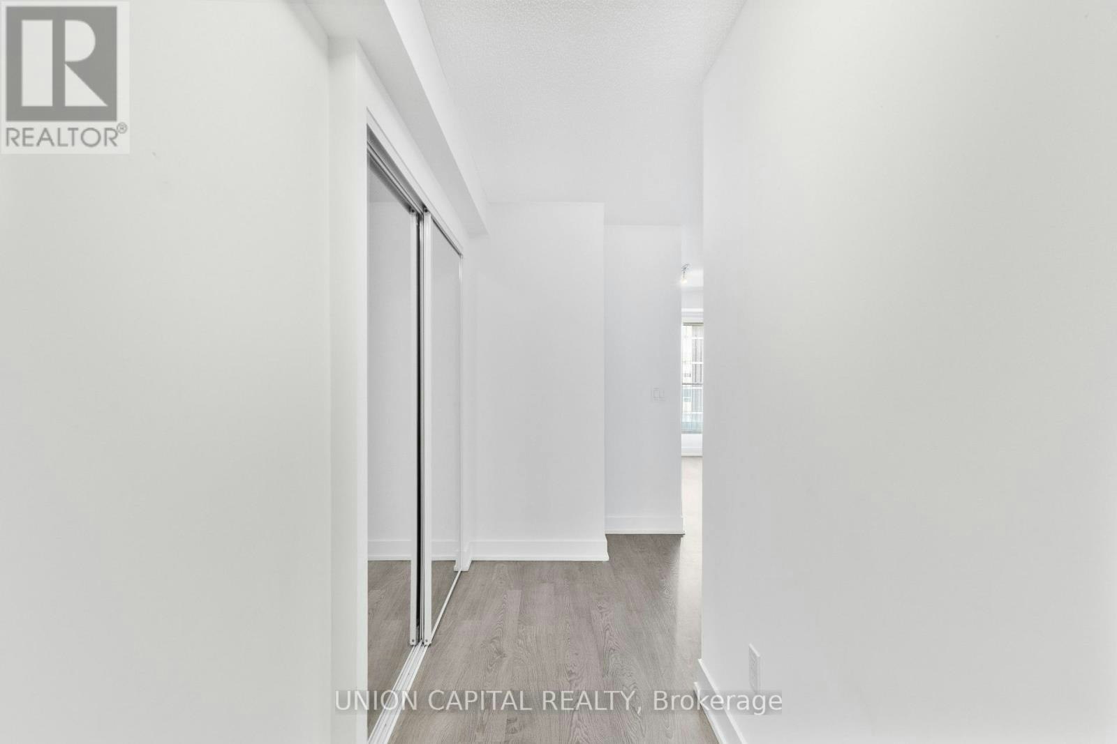 2326-9 Mabelle Avenue, Toronto, ON, M9A 0E1 - 4