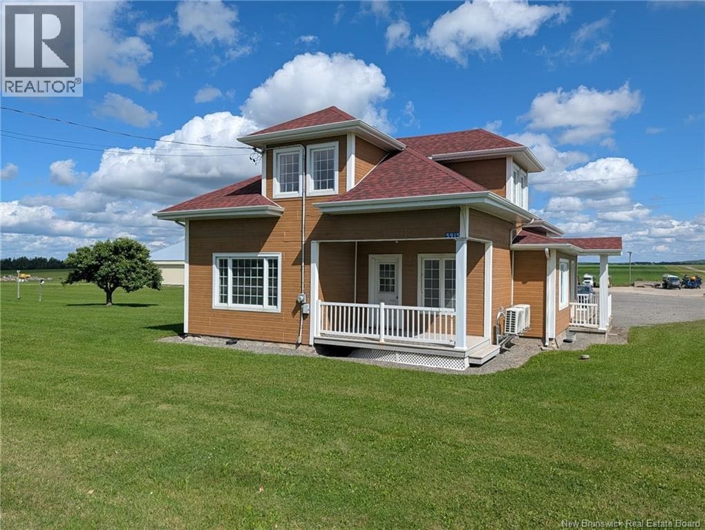 5915 17 Route, Saint-Quentin, NB, E8A 2J7