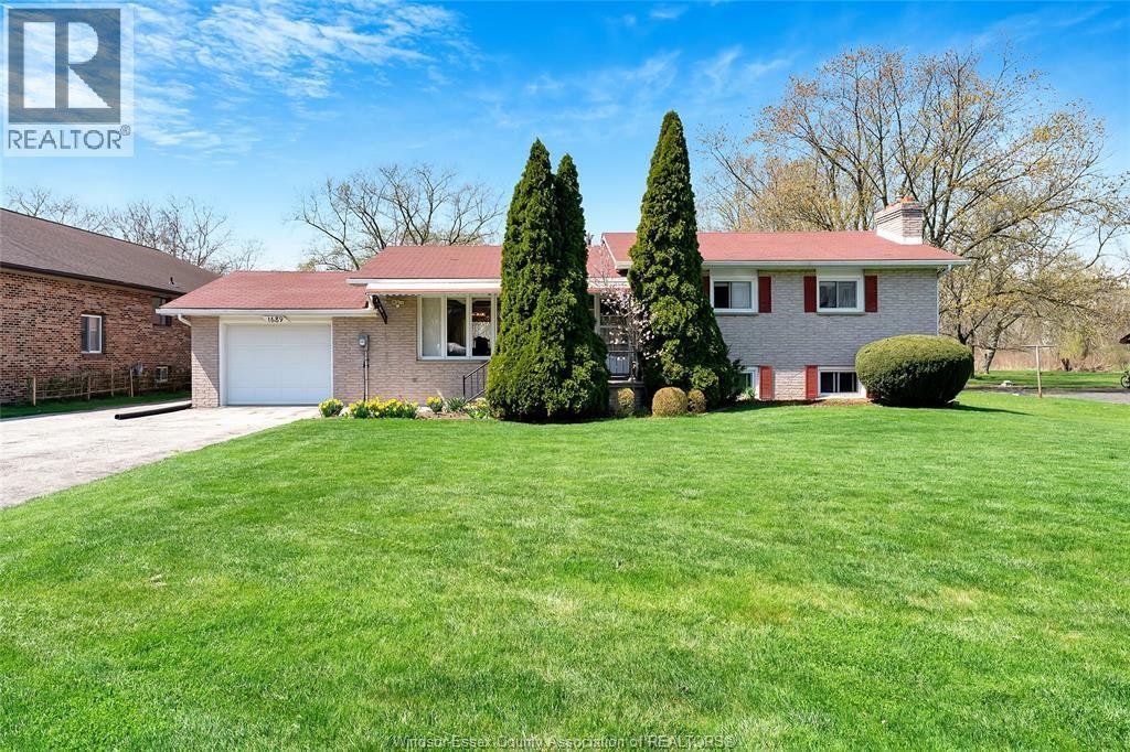 1689 Shawnee, Tecumseh, ON, N8N 1S4