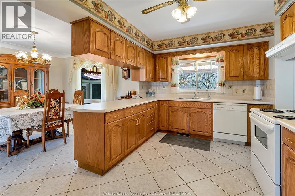 1689 Shawnee, Tecumseh, ON, N8N 1S4 - 8