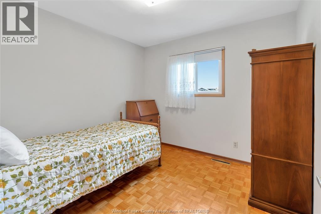 1689 Shawnee, Tecumseh, ON, N8N 1S4 - 13
