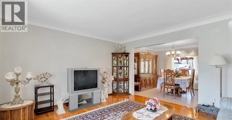 1689 Shawnee, Tecumseh, ON, N8N 1S4 - 7