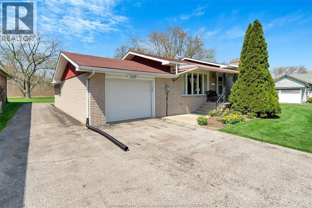 1689 Shawnee, Tecumseh, ON, N8N 1S4 - 2