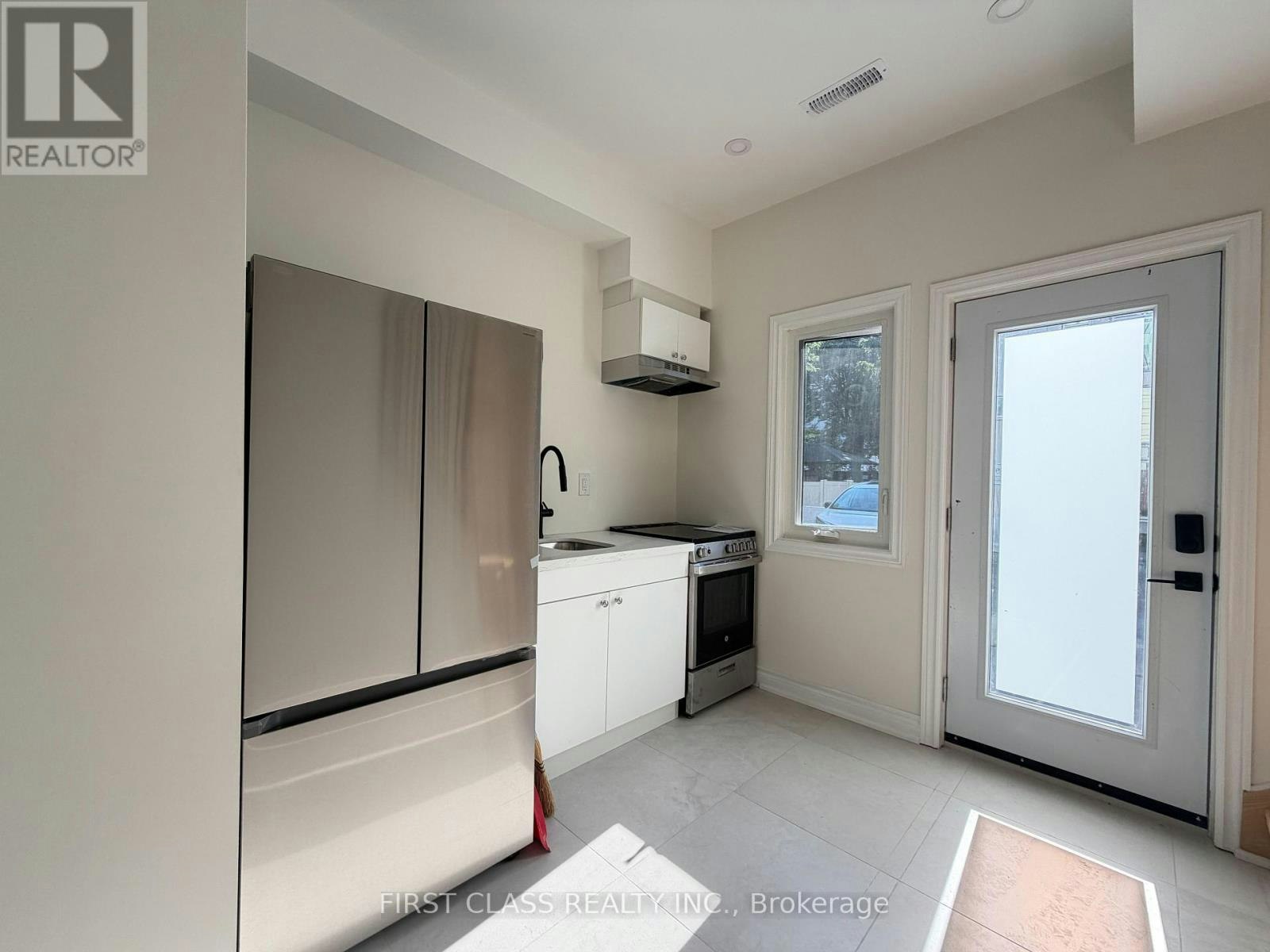 201-356 Huron Street, Toronto, ON, M5S 2G3 - 5