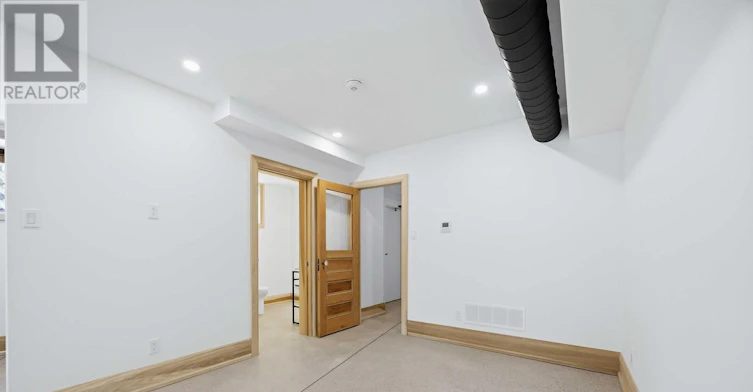 LOWER-67 Shannon Street, Toronto, ON, M6J 2E6 - 12