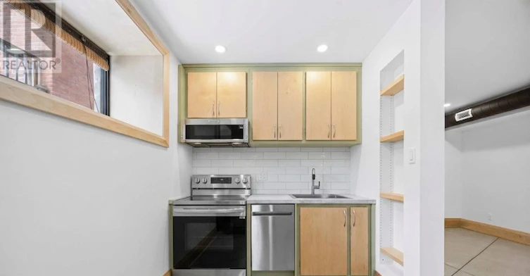 LOWER-67 Shannon Street, Toronto, ON, M6J 2E6 - 6