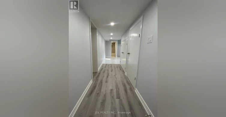 29 Summerglade Drive, Toronto, ON, M1S 1W8 - 2
