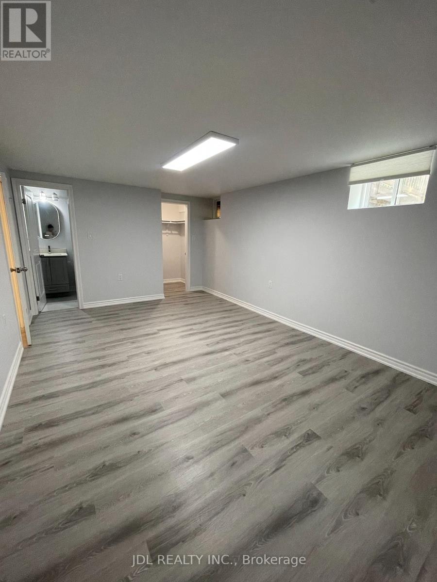 29 Summerglade Drive, Toronto, ON, M1S 1W8 - 10