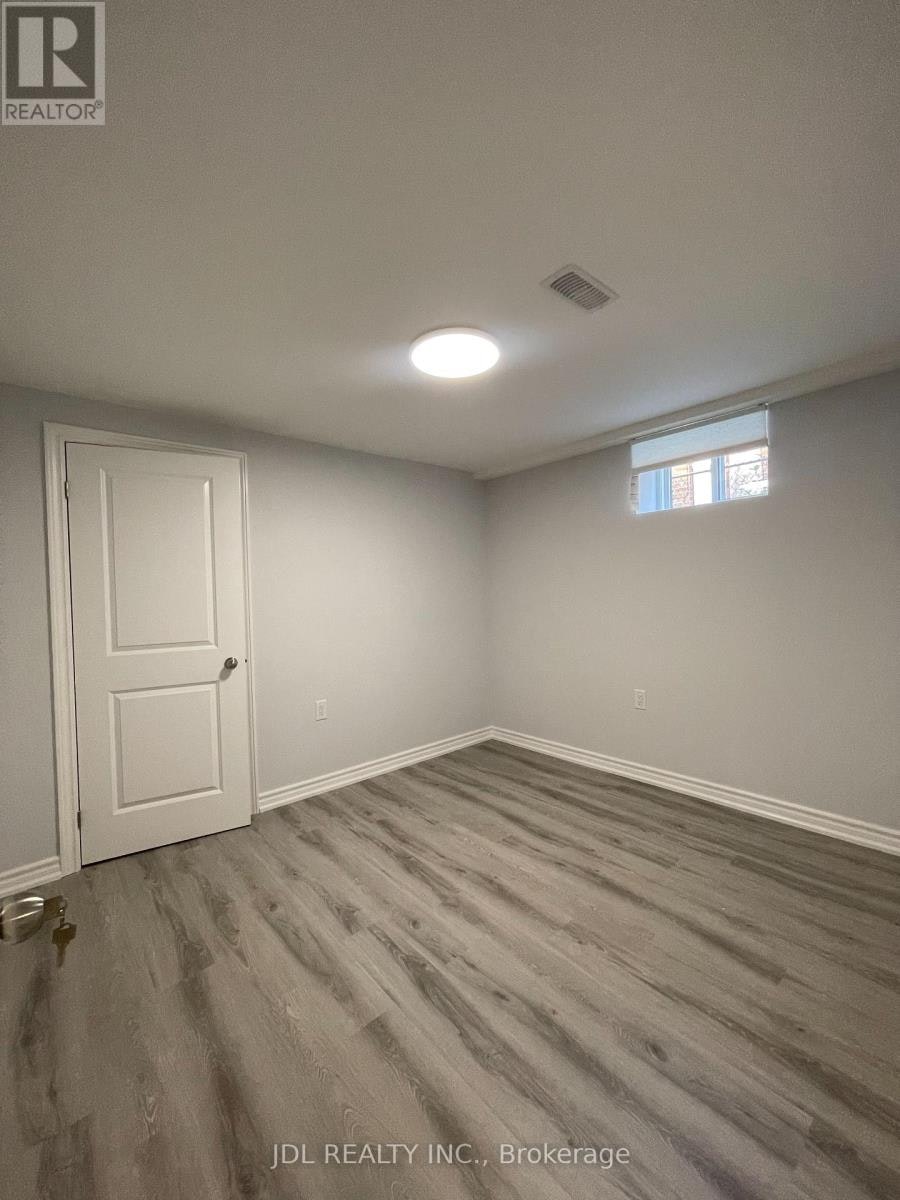 29 Summerglade Drive, Toronto, ON, M1S 1W8 - 13