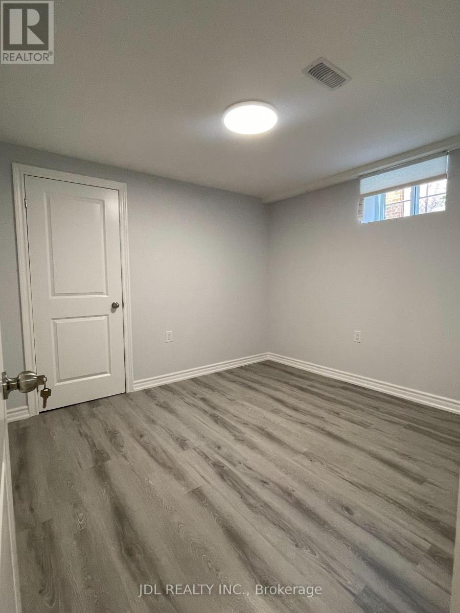 29 Summerglade Drive, Toronto, ON, M1S 1W8 - 6