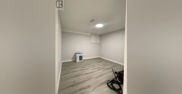 29 Summerglade Drive, Toronto, ON, M1S 1W8 - 5