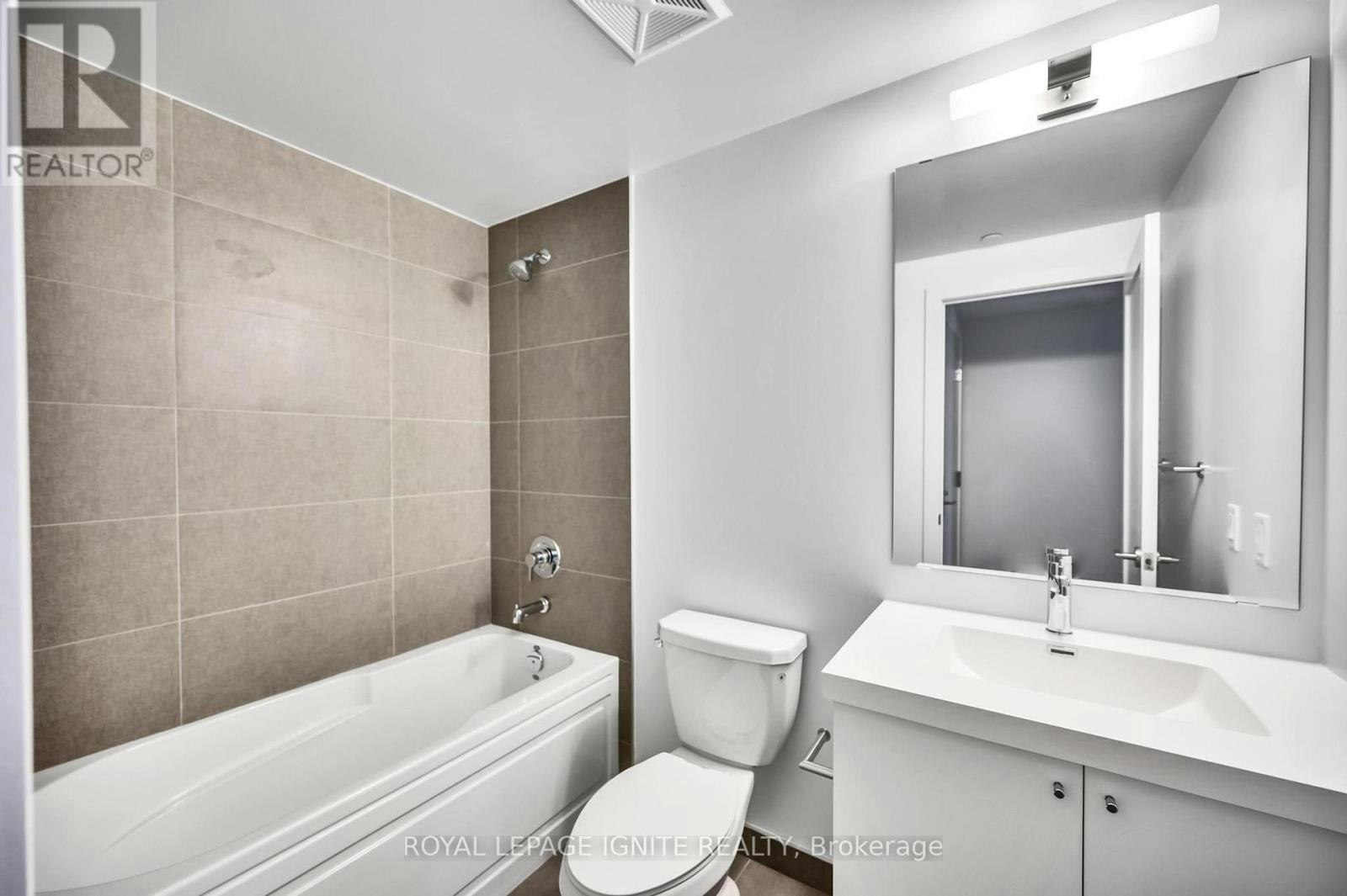 905-2550 Simcoe Street N, Oshawa, ON, L1L 0R5 - 23