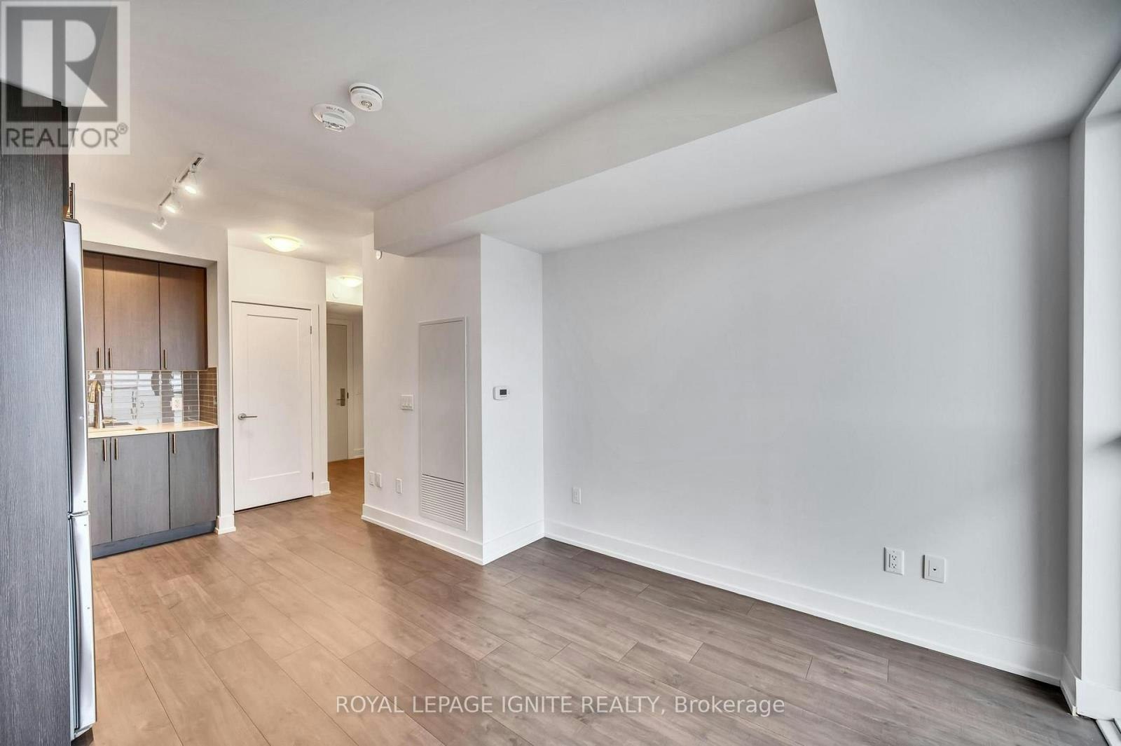 905-2550 Simcoe Street N, Oshawa, ON, L1L 0R5 - 11