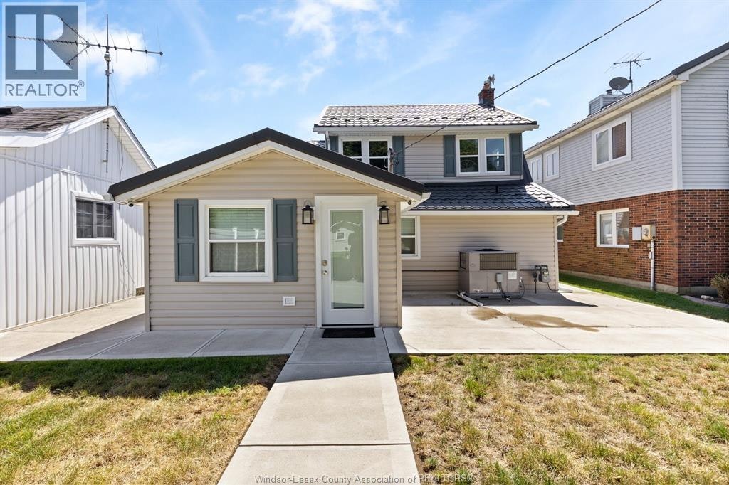 853 Lawrence Avenue, Essex, ON, N0R 1G0