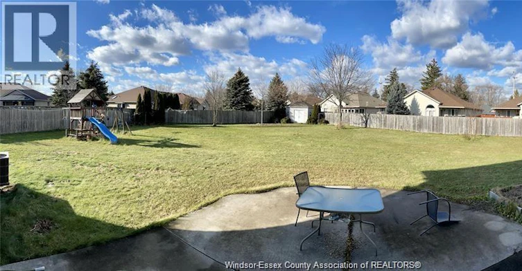 729 Donjon Court, Windsor, ON, N9G 2W3 - 24