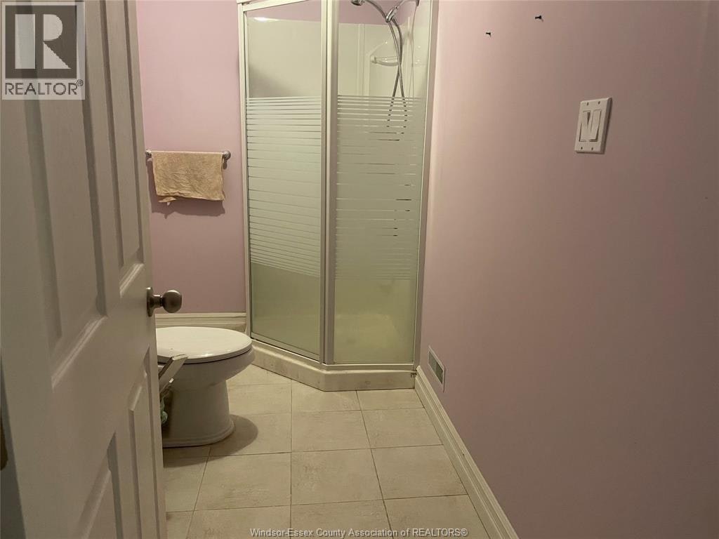729 Donjon Court, Windsor, ON, N9G 2W3 - 19