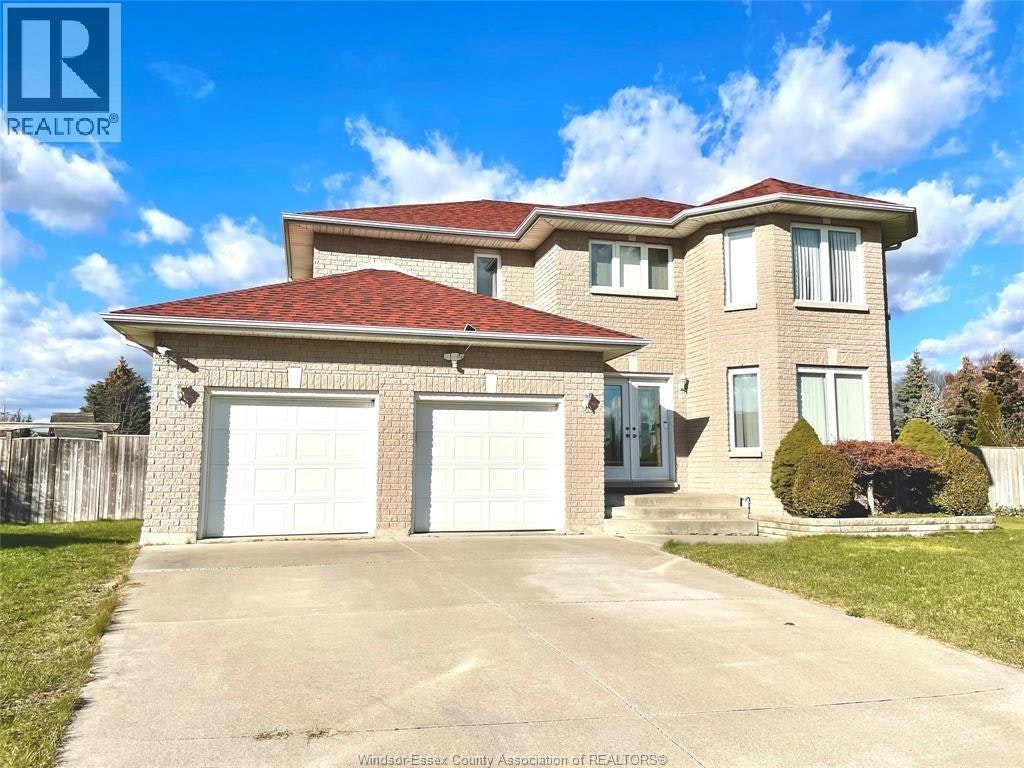 729 Donjon Court, Windsor, ON, N9G 2W3