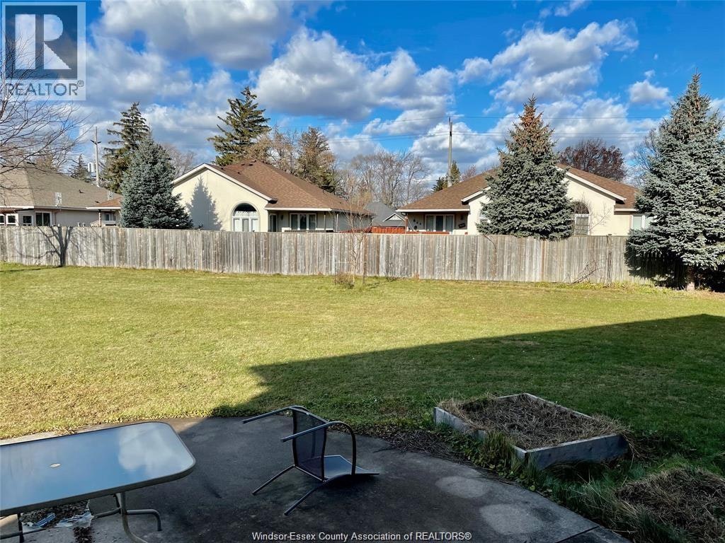 729 Donjon Court, Windsor, ON, N9G 2W3 - 25