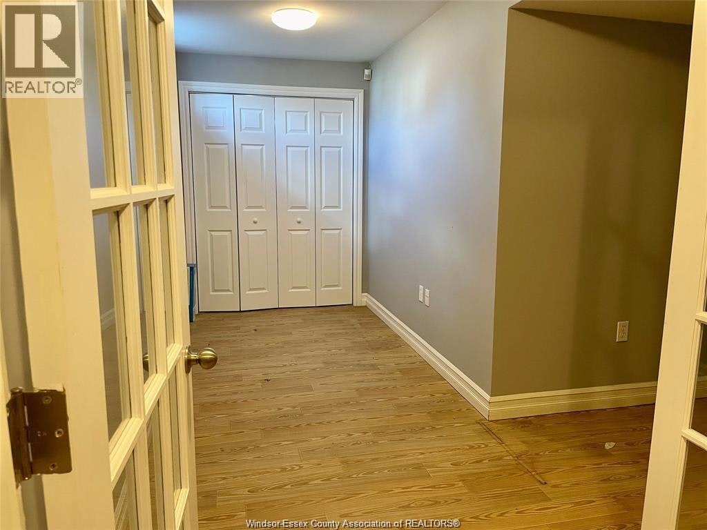729 Donjon Court, Windsor, ON, N9G 2W3 - 23
