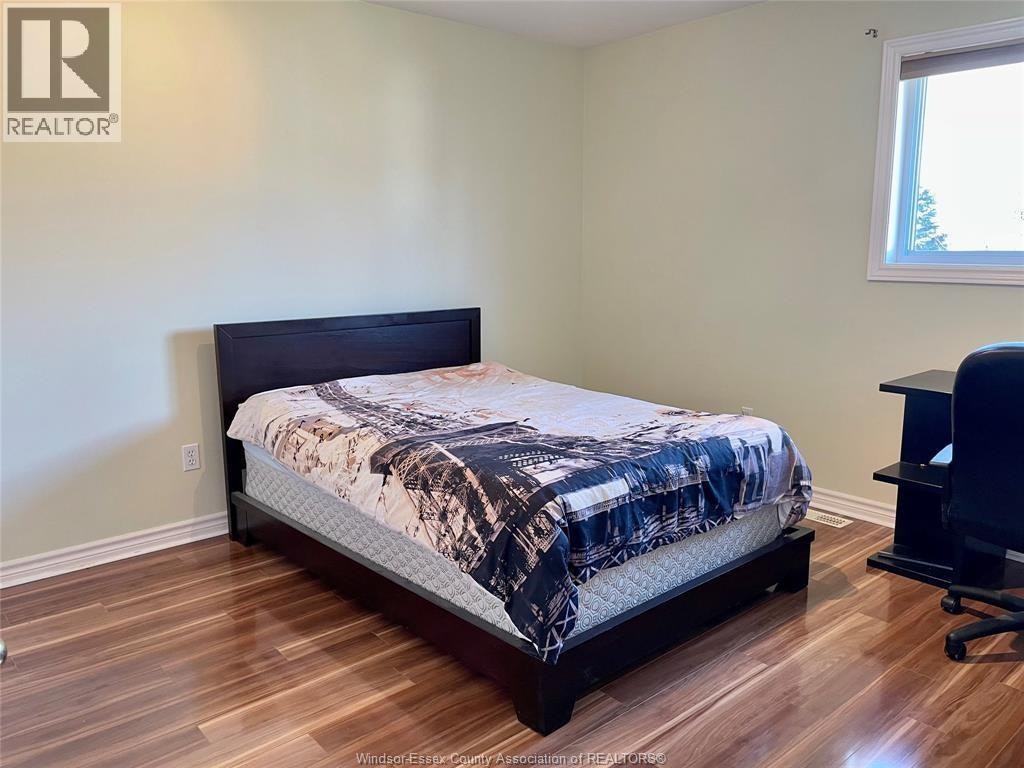 729 Donjon Court, Windsor, ON, N9G 2W3 - 17
