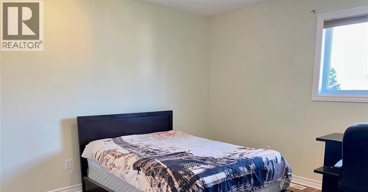 729 Donjon Court, Windsor, ON, N9G 2W3 - 17