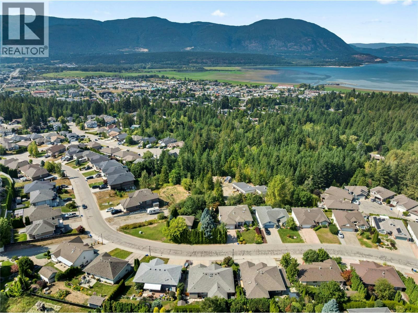 710 SE 17 Street, Salmon Arm, BC, V1E 1W2 - 70