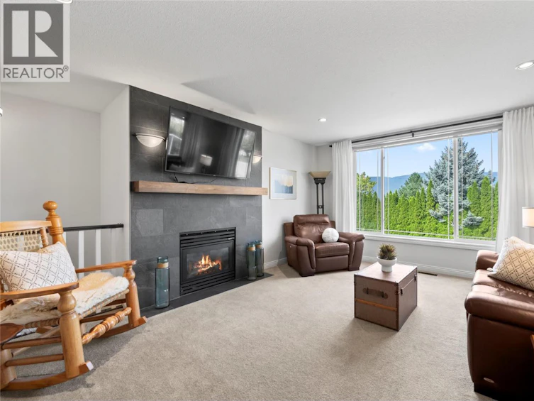 710 SE 17 Street, Salmon Arm, BC, V1E 1W2 - 4