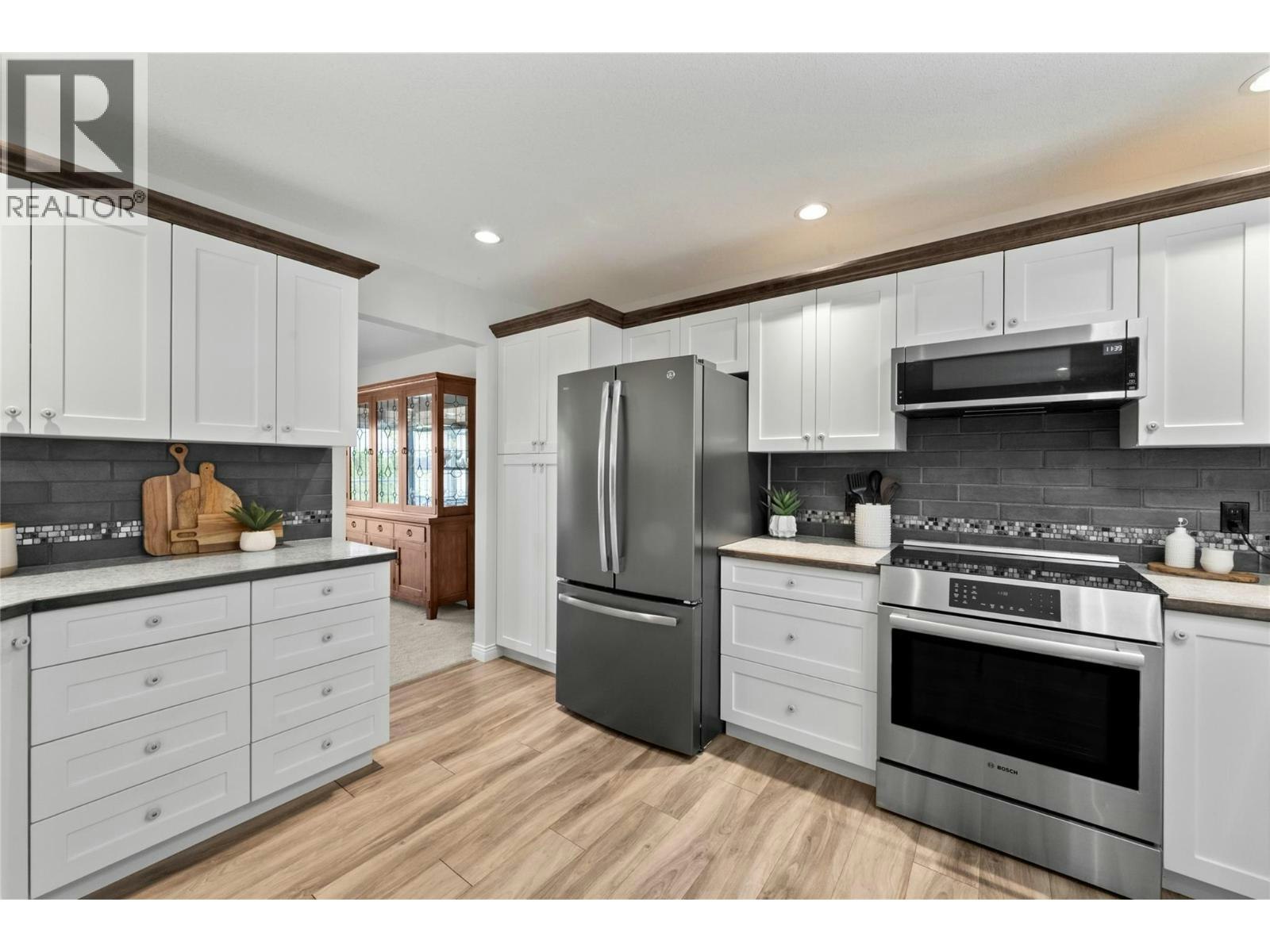 710 SE 17 Street, Salmon Arm, BC, V1E 1W2 - 28
