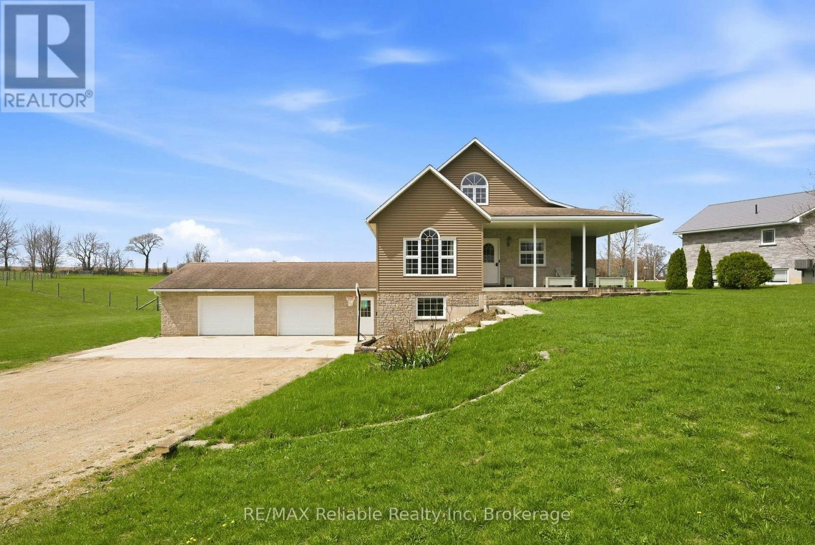 69 Queen Street, Morris-Turnberry, ON, N0G 1G0