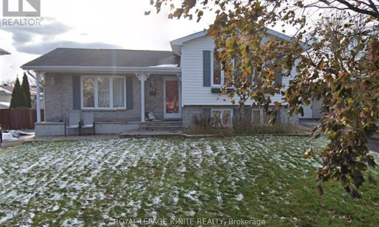 810 Chelsea Crescent