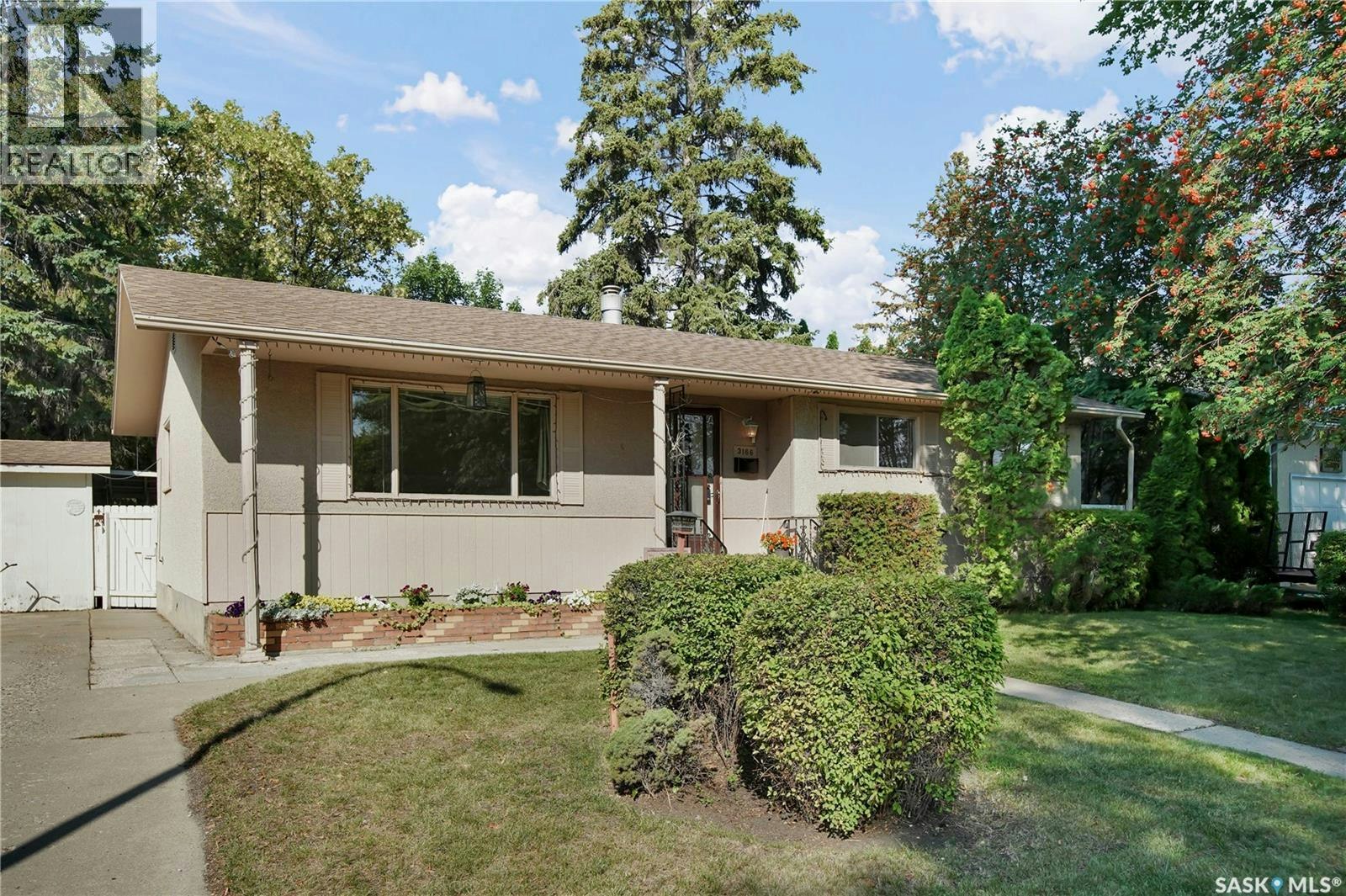 3166 Eastview, Saskatoon, SK, S7J 3J4