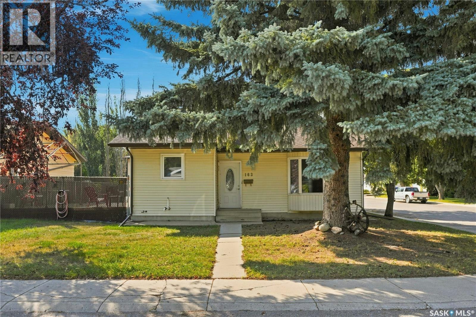 163 Heggie Court, Saskatoon, SK, S7L 7B4