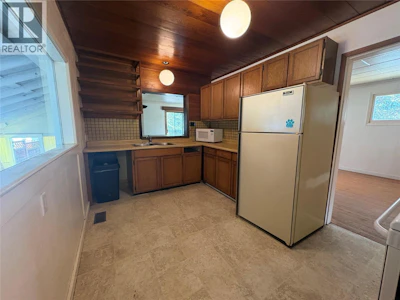 1104 Mcquarrie Avenue - 5