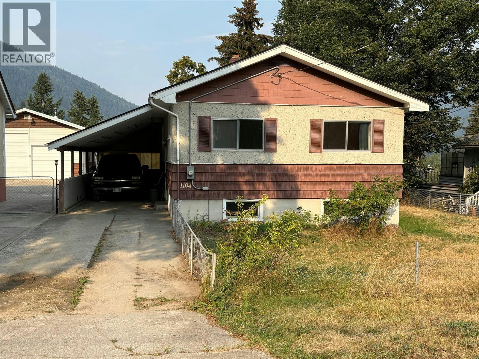1104 Mcquarrie Avenue - 2