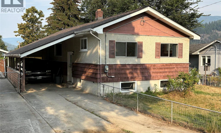 1104 Mcquarrie Avenue
