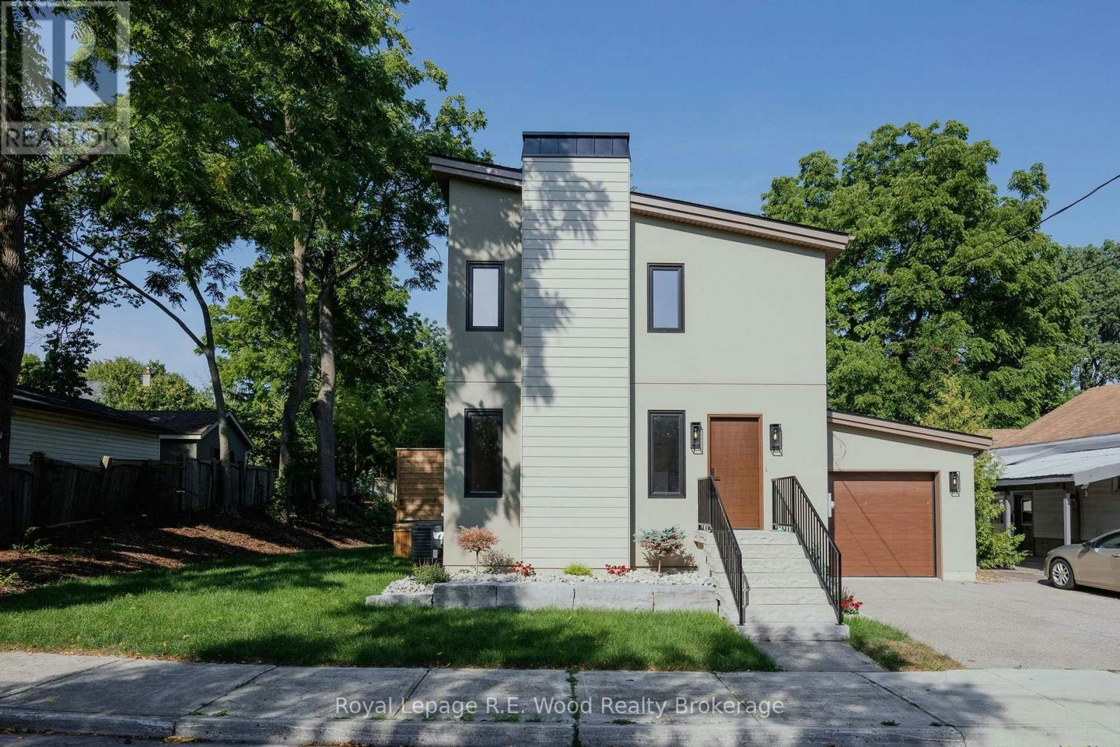 14 Lundy Lane, London, ON, N6C 3G5