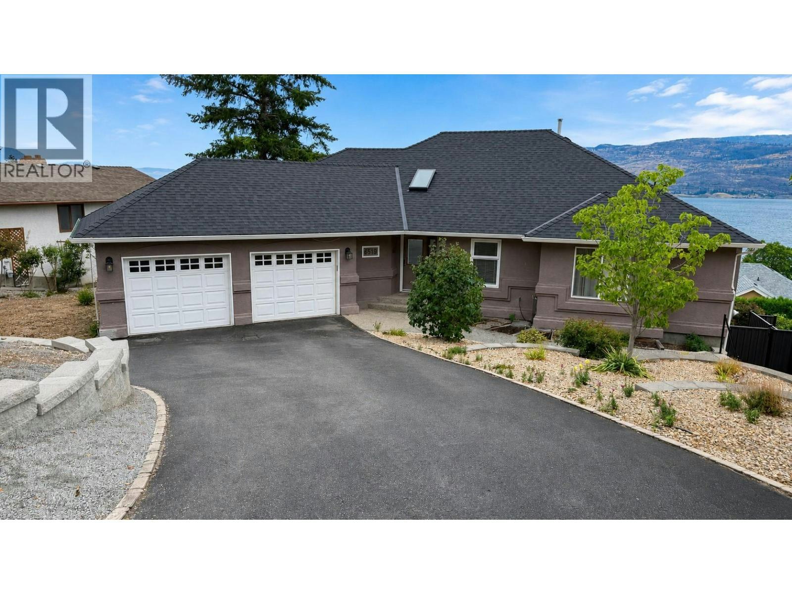 6519 Sherburn Road, Peachland, BC, V0H 1X0
