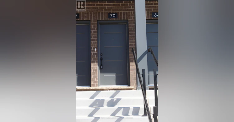 70-42 Lowes Road W, Guelph, ON, N1G 0H6 - 2