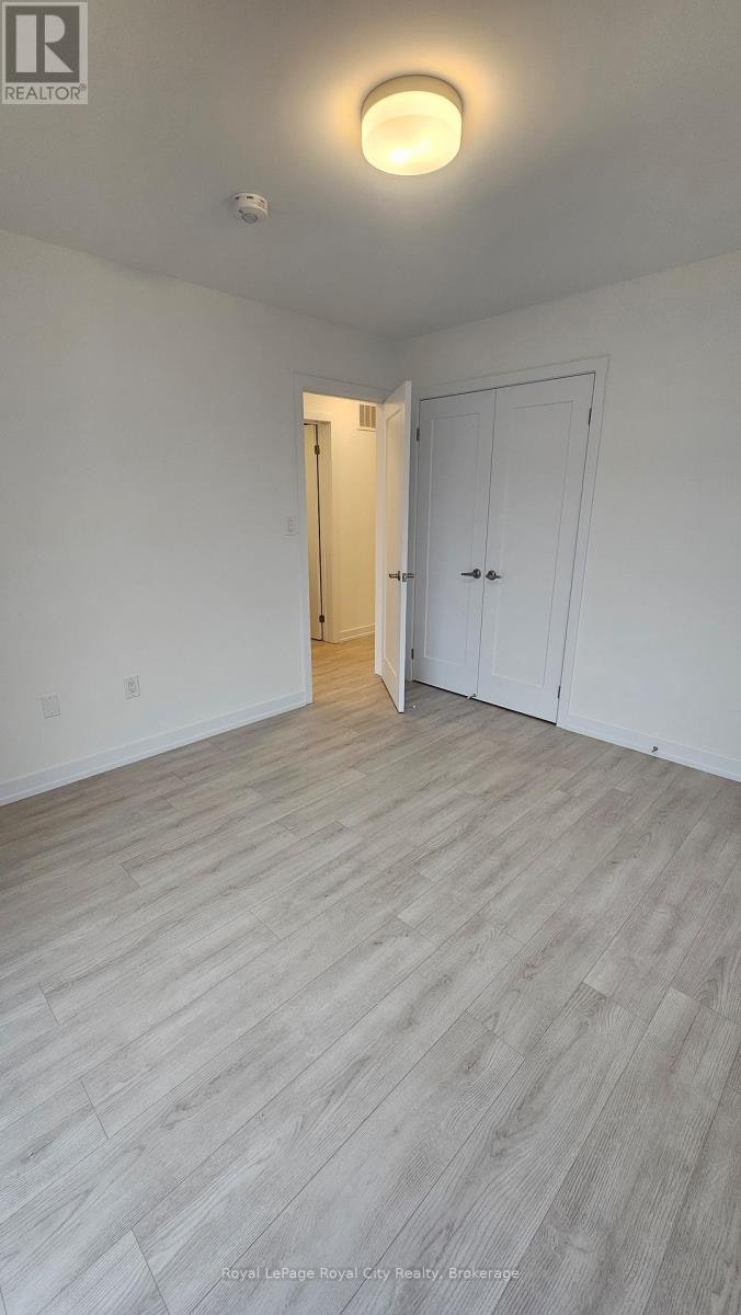 70-42 Lowes Road W, Guelph, ON, N1G 0H6 - 16