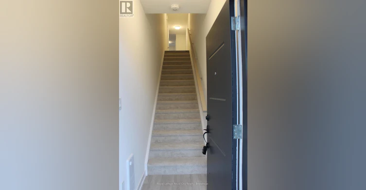 70-42 Lowes Road W, Guelph, ON, N1G 0H6 - 3