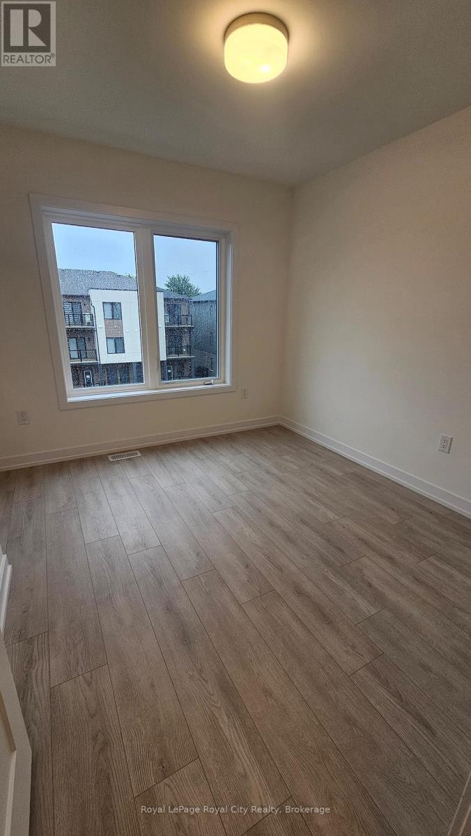 70-42 Lowes Road W, Guelph, ON, N1G 0H6 - 17