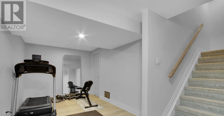 895 Dresden Crescent, Ottawa, ON, K2B 5H8 - 37
