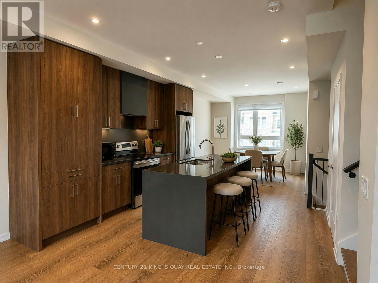 53 Helmkay Avenue, Richmond Hill, ON, M4G 1J7 - 4