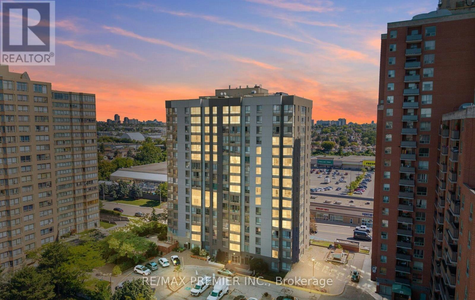 209-2470 Eglinton Avenue W, Toronto, ON, M6M 5E7