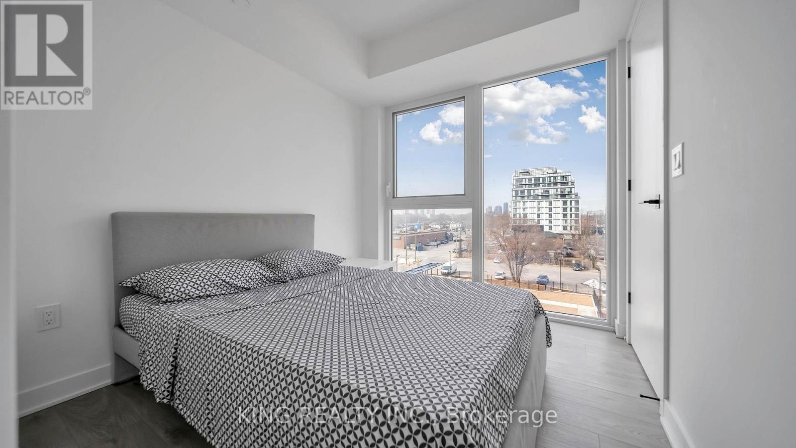 515-36 Zorra Street, Toronto, ON, M8Z 0G5 - 24